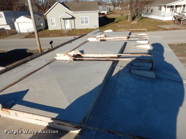 image for item DX9480 1987 GMC 7000 feed delivery truck