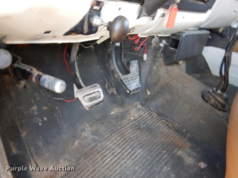 image for item DX9480 1987 GMC 7000 feed delivery truck