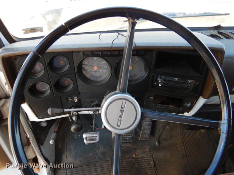 image for item DX9480 1987 GMC 7000 feed delivery truck