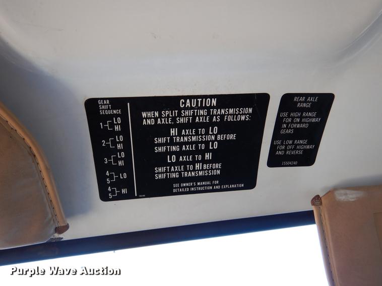 image for item DX9480 1987 GMC 7000 feed delivery truck