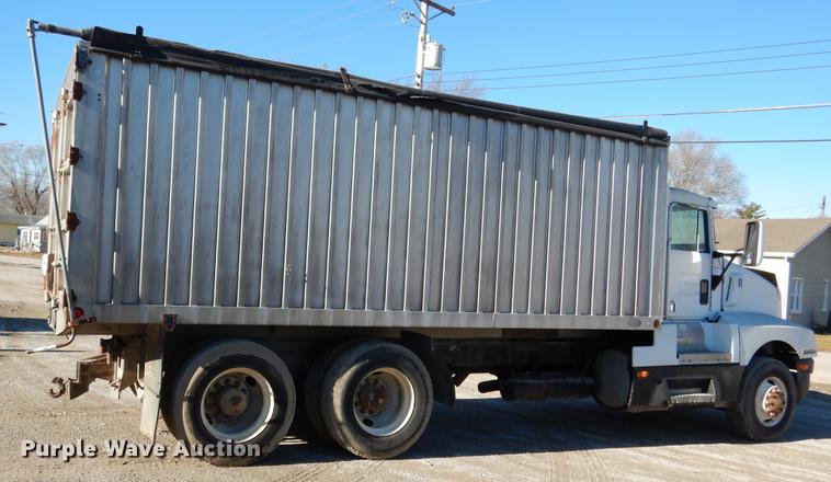 image for item DX9481 1991 Kenworth T500A grain truck