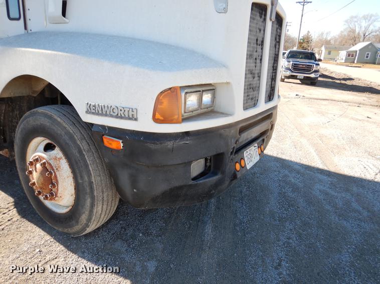 image for item DX9481 1991 Kenworth T500A grain truck