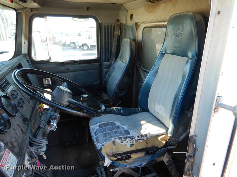 image for item DX9481 1991 Kenworth T500A grain truck