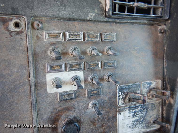 image for item DX9481 1991 Kenworth T500A grain truck