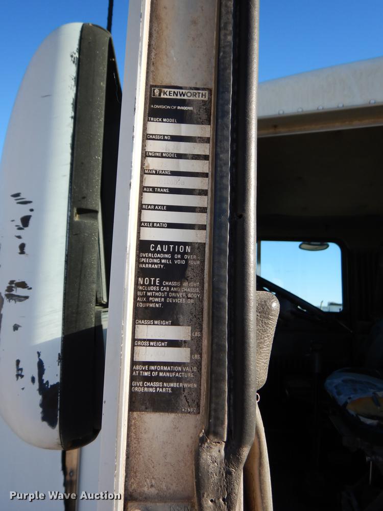 image for item DX9481 1991 Kenworth T500A grain truck