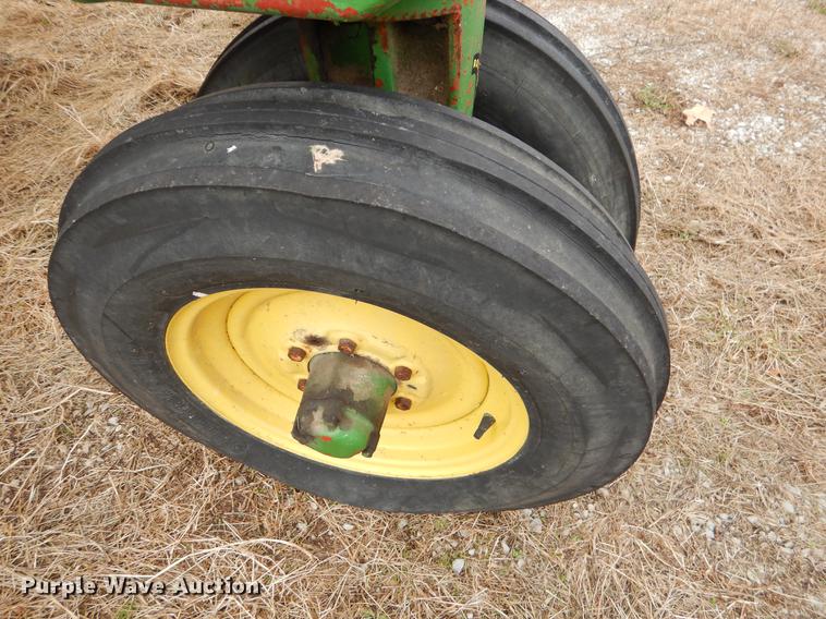 image for item ER9317 John Deere 60 tractor