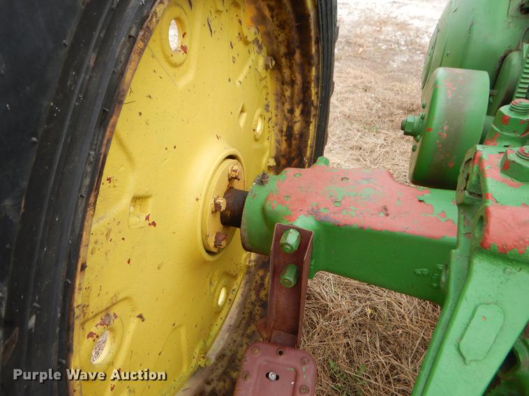 image for item ER9317 John Deere 60 tractor