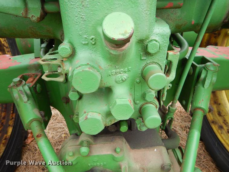 image for item ER9317 John Deere 60 tractor