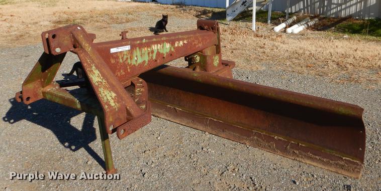 image for item ER9323 John Deere blade