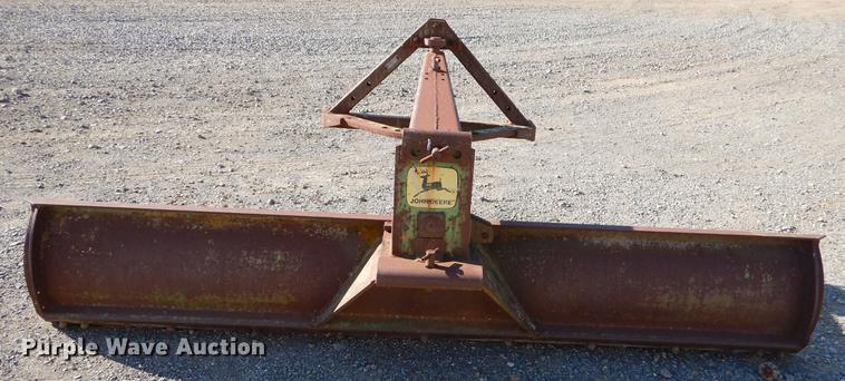 image for item ER9323 John Deere blade