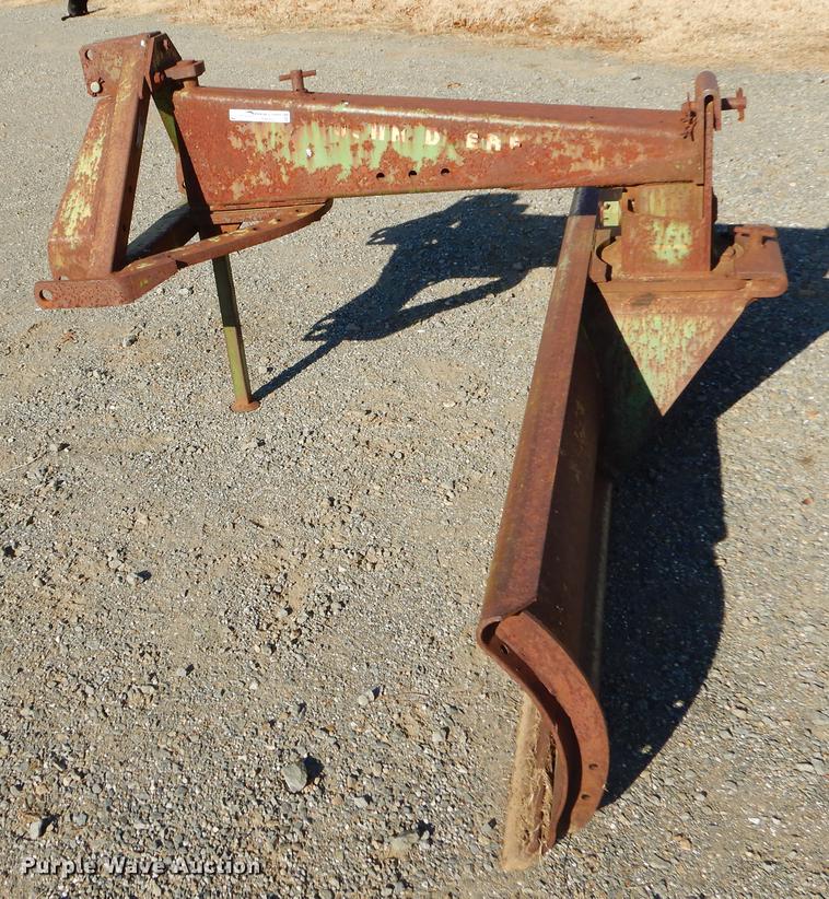 image for item ER9323 John Deere blade