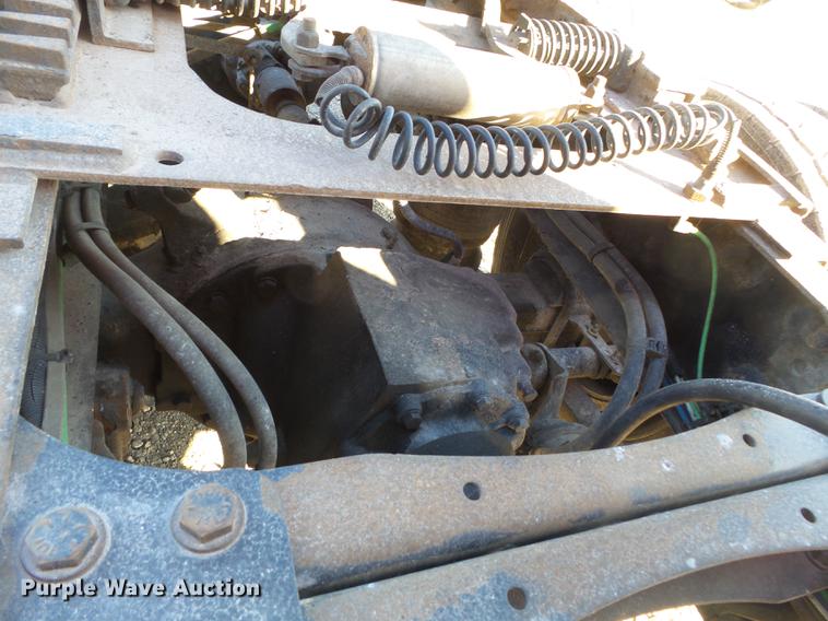 image for item DD2383 2006 Freightliner Columbia semi truck