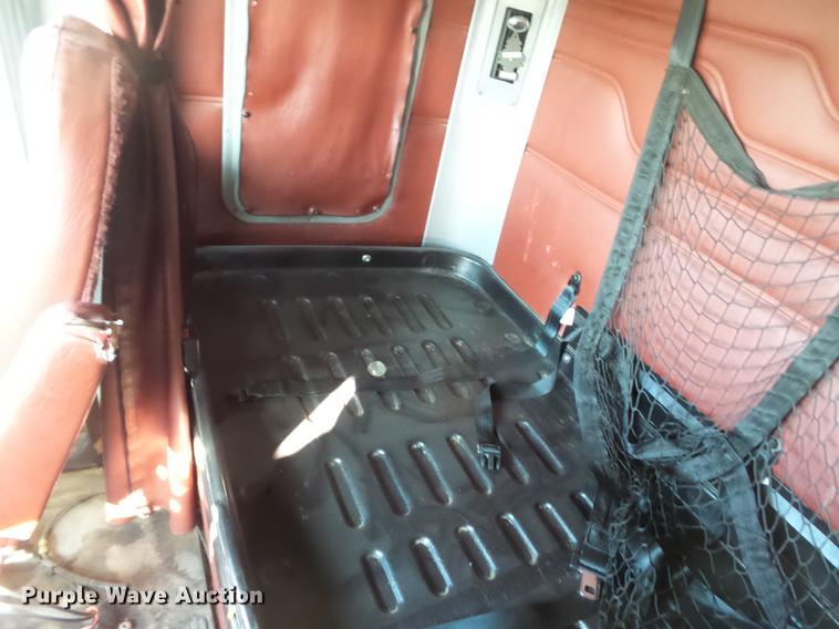 image for item DD2383 2006 Freightliner Columbia semi truck