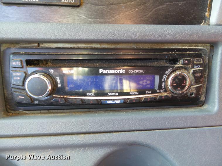 image for item DD2383 2006 Freightliner Columbia semi truck