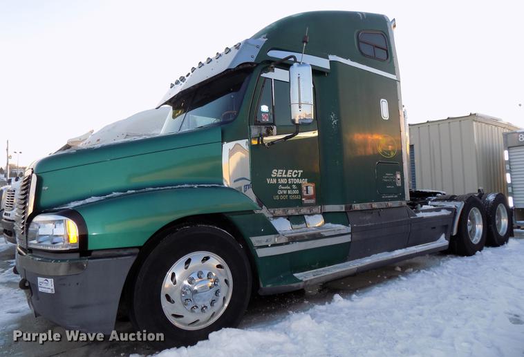 image for item DE7553 1997 Freightliner Century Class semi truck