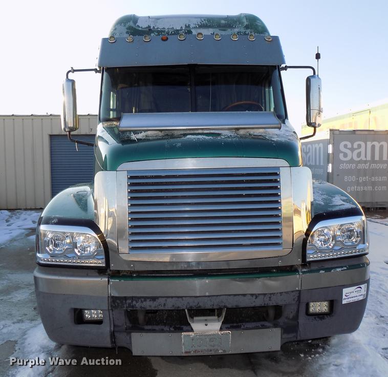 image for item DE7553 1997 Freightliner Century Class semi truck