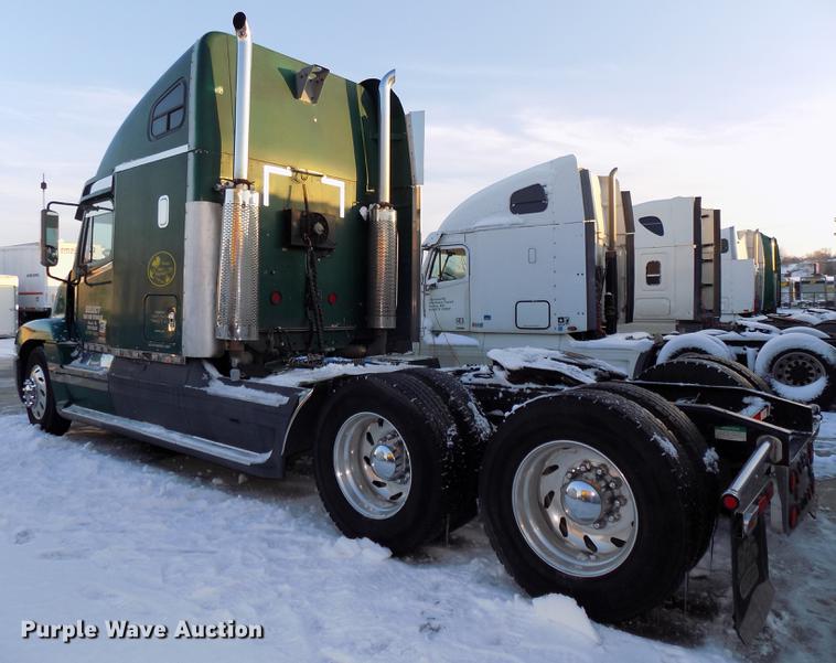 image for item DE7553 1997 Freightliner Century Class semi truck