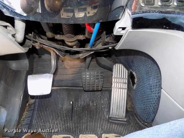 image for item DE7553 1997 Freightliner Century Class semi truck