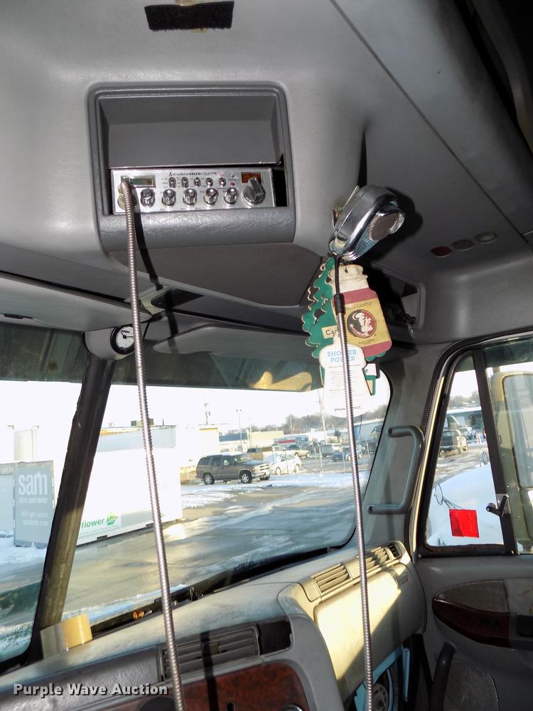 image for item DE7553 1997 Freightliner Century Class semi truck