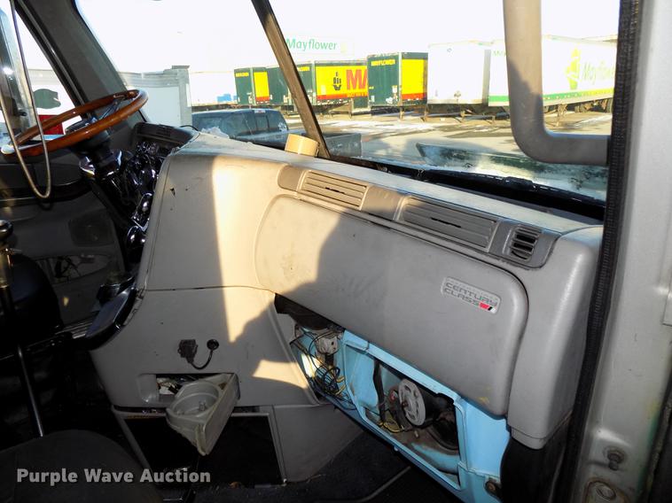 image for item DE7553 1997 Freightliner Century Class semi truck