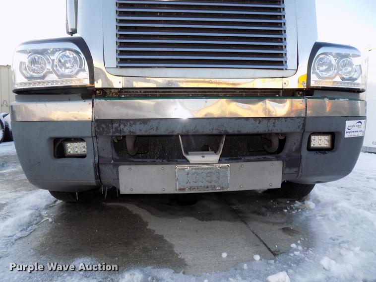 image for item DE7553 1997 Freightliner Century Class semi truck