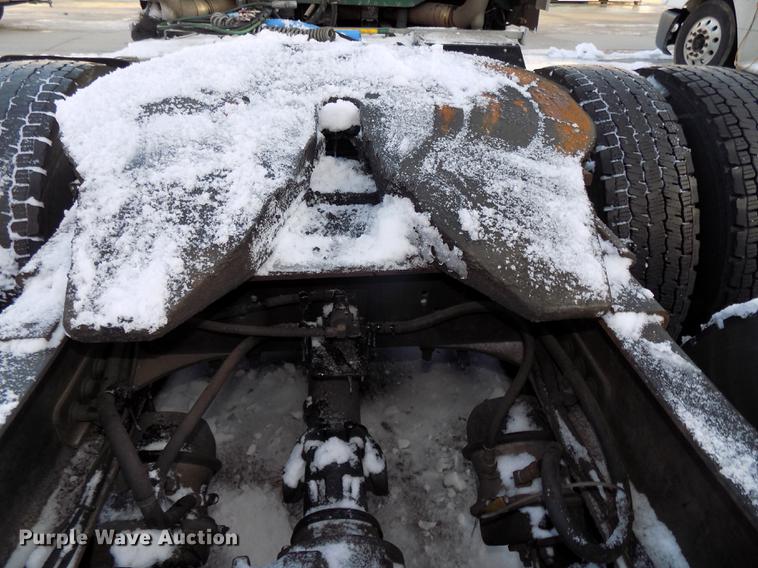 image for item DE7553 1997 Freightliner Century Class semi truck