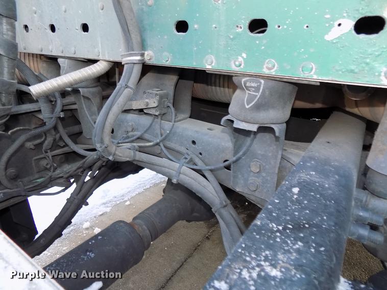 image for item DE7553 1997 Freightliner Century Class semi truck