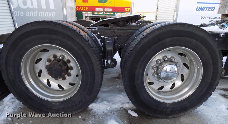 image for item DE7553 1997 Freightliner Century Class semi truck