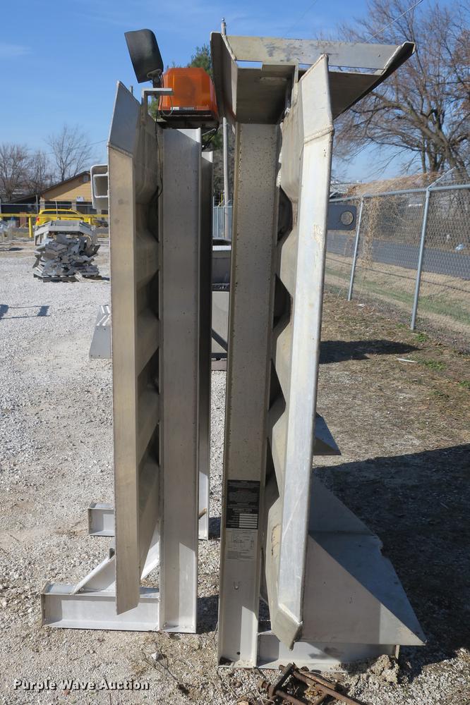 image for item EO9453 (2) Sturdy Lite headache racks