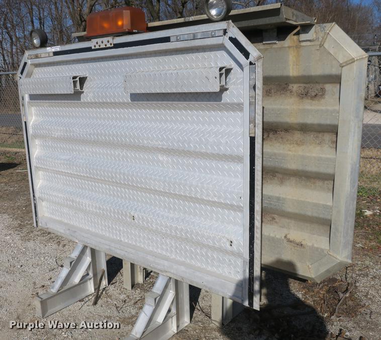 image for item EO9453 (2) Sturdy Lite headache racks