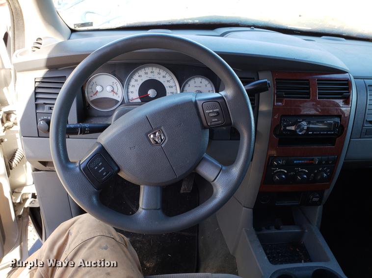 image for item AV9384 2005 Dodge Durango SUV