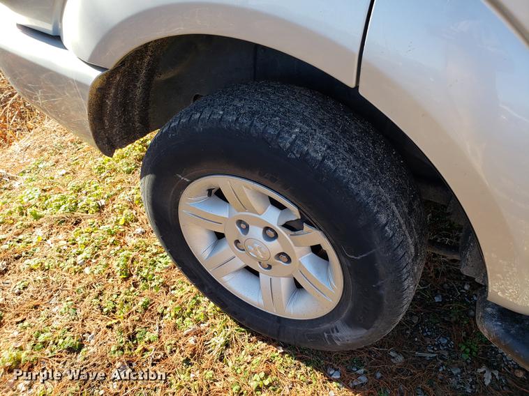 image for item AV9384 2005 Dodge Durango SUV