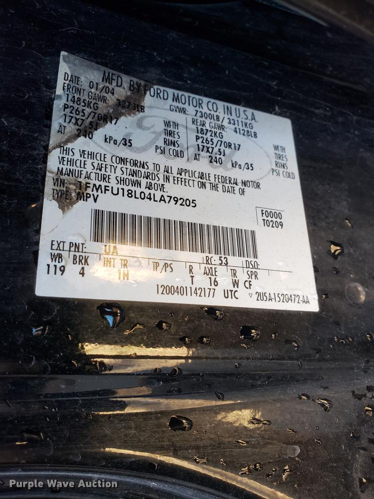 image for item AV9387 2004 Ford Expedition SUV