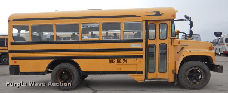 image for item DA3601 1995 GMC B7T042 bus