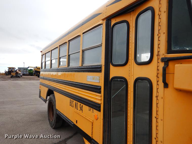 image for item DA3601 1995 GMC B7T042 bus