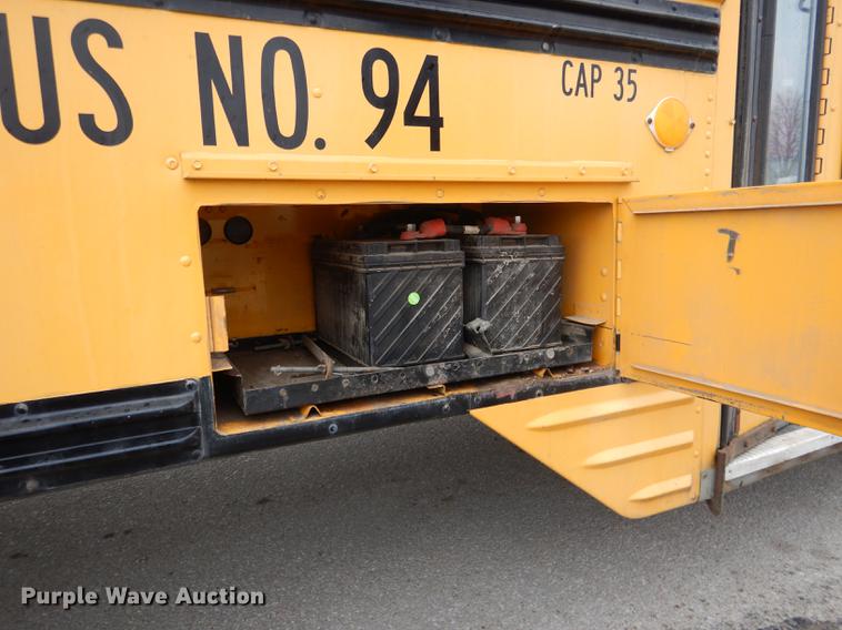 image for item DA3601 1995 GMC B7T042 bus