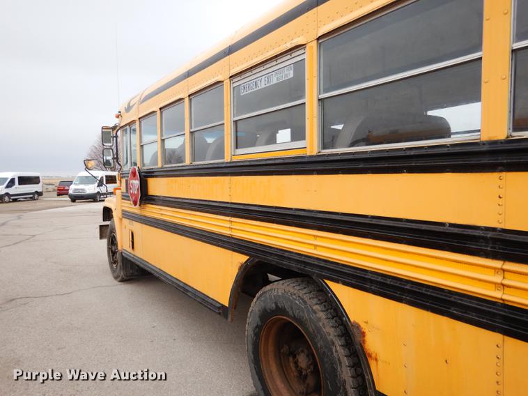 image for item DA3601 1995 GMC B7T042 bus