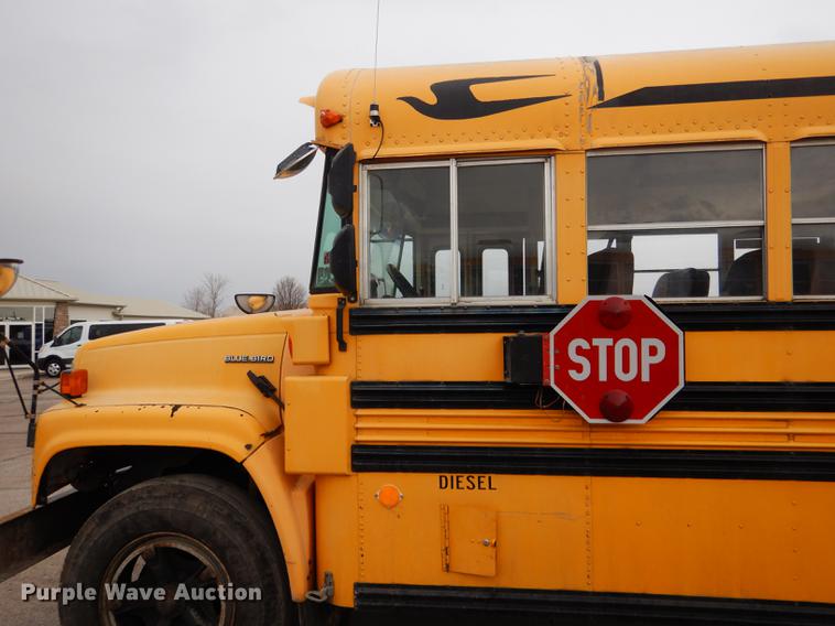 image for item DA3601 1995 GMC B7T042 bus