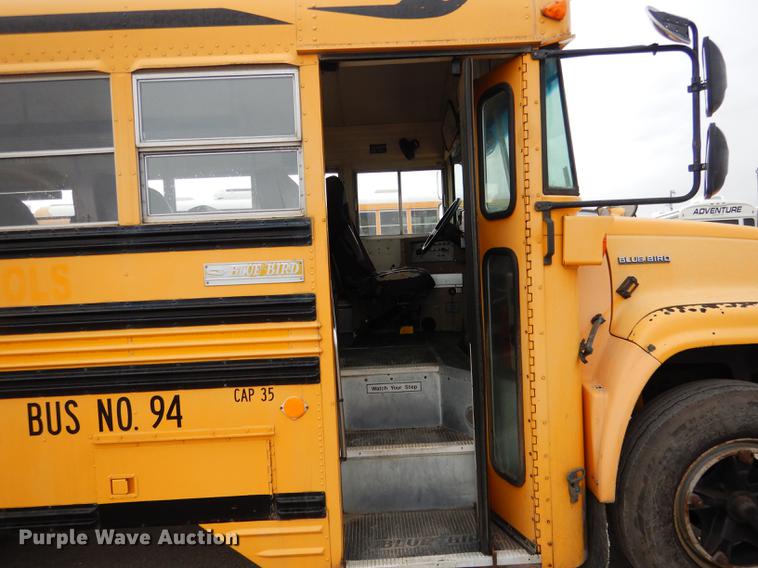 image for item DA3601 1995 GMC B7T042 bus