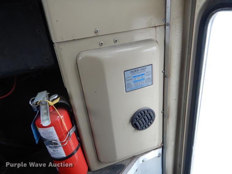 image for item DA3601 1995 GMC B7T042 bus