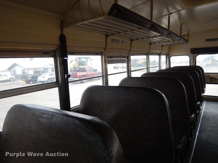 image for item DA3601 1995 GMC B7T042 bus