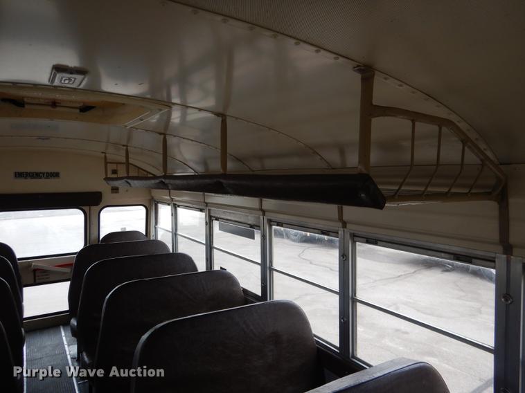 image for item DA3601 1995 GMC B7T042 bus