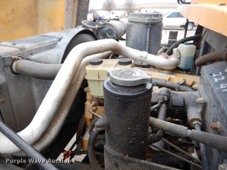 image for item DA3601 1995 GMC B7T042 bus