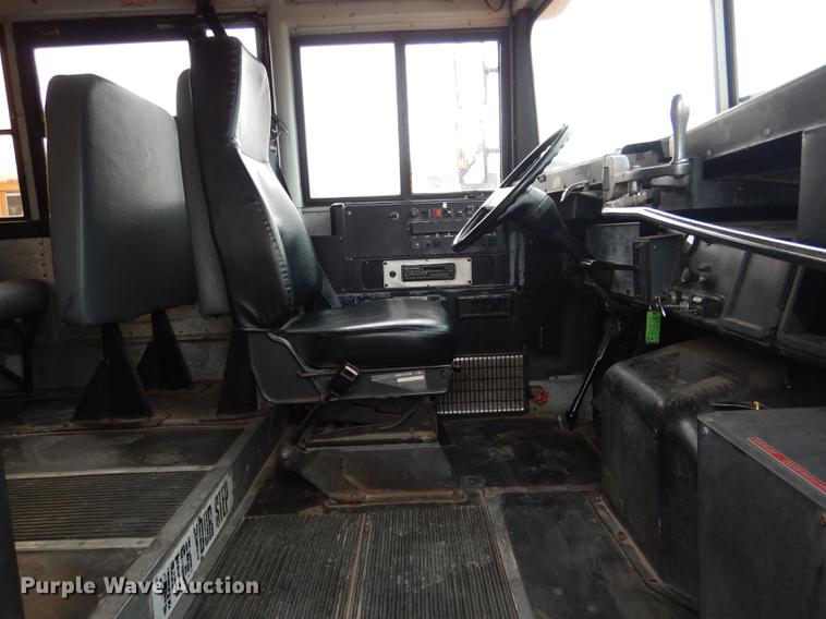 image for item DA3602 1992 International 3800 bus