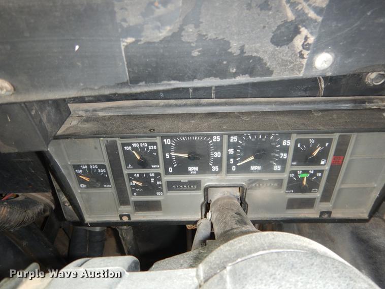 image for item DA3602 1992 International 3800 bus