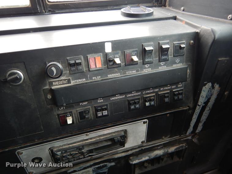 image for item DA3602 1992 International 3800 bus