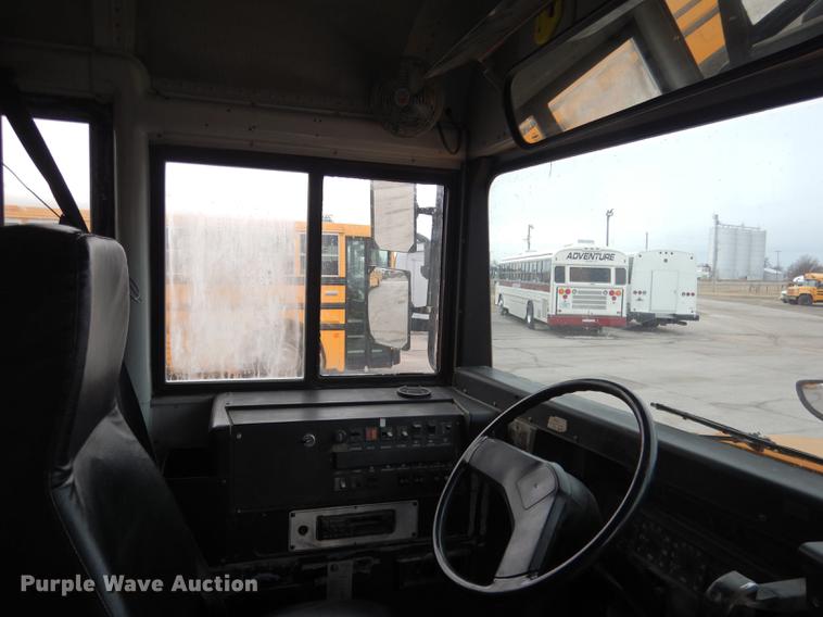 image for item DA3602 1992 International 3800 bus