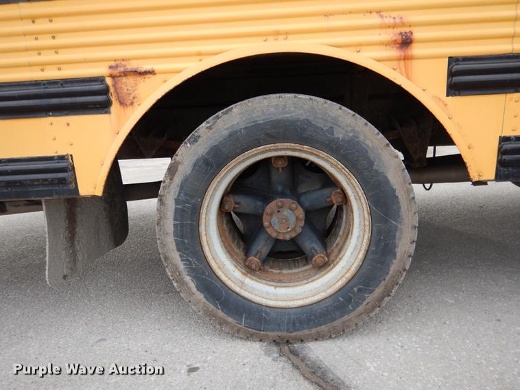 image for item DA3602 1992 International 3800 bus