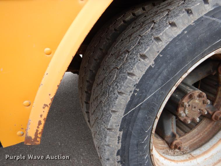 image for item DA3602 1992 International 3800 bus