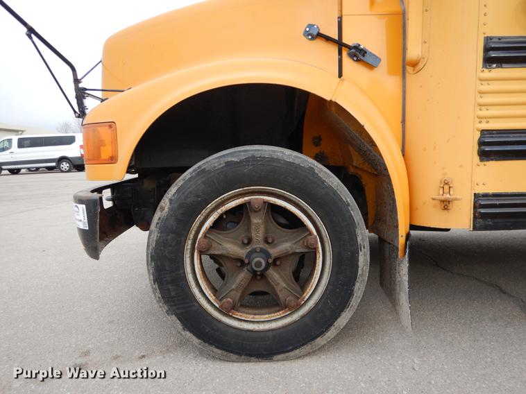 image for item DA3602 1992 International 3800 bus